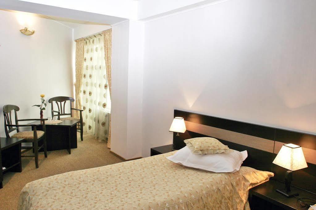 Indiana Hotel ياش المظهر الخارجي الصورة