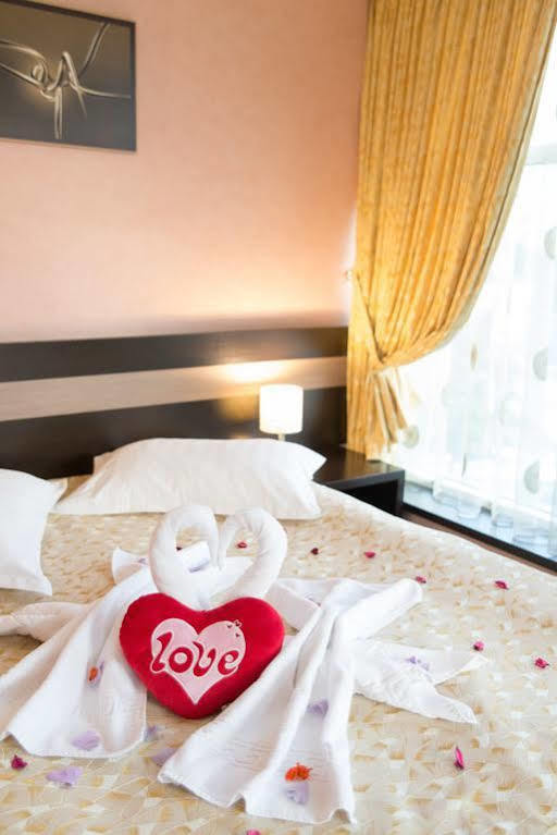Indiana Hotel ياش المظهر الخارجي الصورة